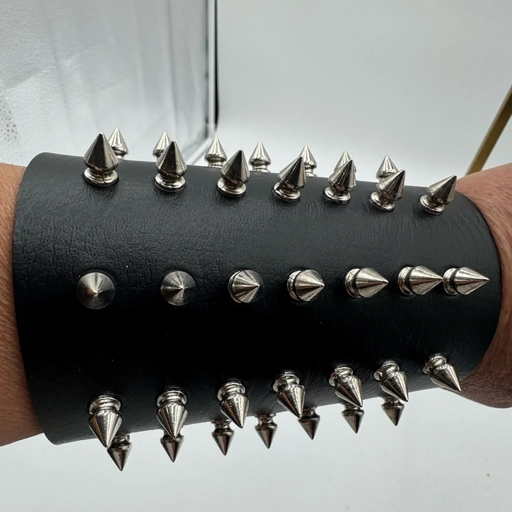Unisex Black Metal Spike Studded Punk Rock Biker Wide Leather Bracelet 1 Pair